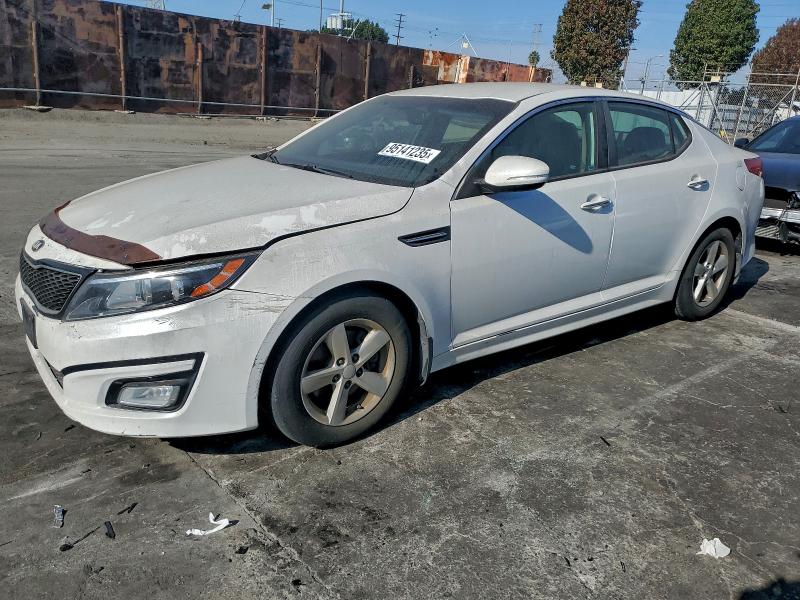 KIA OPTIMA LX 2015 مع رقم تعريف المركبة KNAGM4A74F5661710 - صورة من المزاد