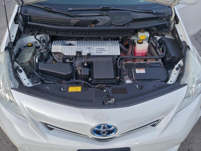 Photo 11 from auction – 2014 TOYOTA PRIUS V with VIN JTDZN3EU8E3319383