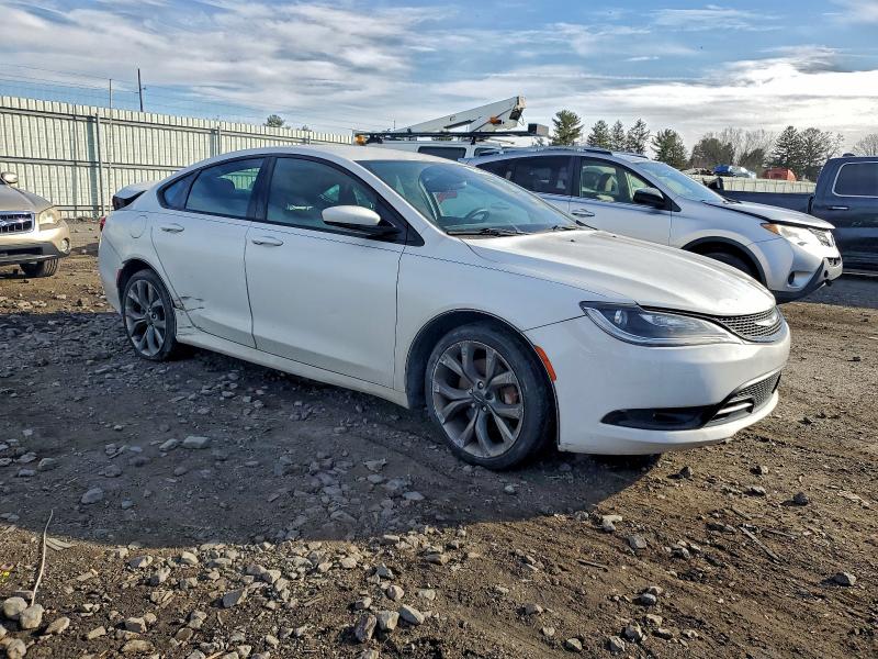 Photo 4 from auction – 2015 CHRYSLER 200 S with VIN 1C3CCCBGXFN572676