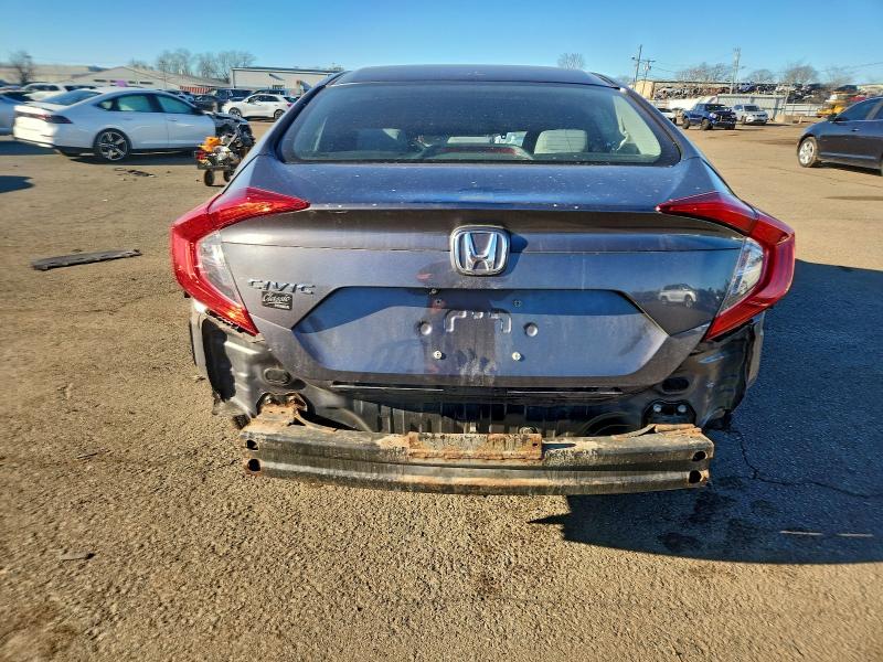 Photo 6 from auction – 2017 HONDA CIVIC LX with VIN 19XFC2F52HE038851