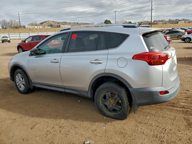 Photo 2 from auction – 2015 TOYOTA RAV4 LE with VIN JTMBFREV1FJ043829