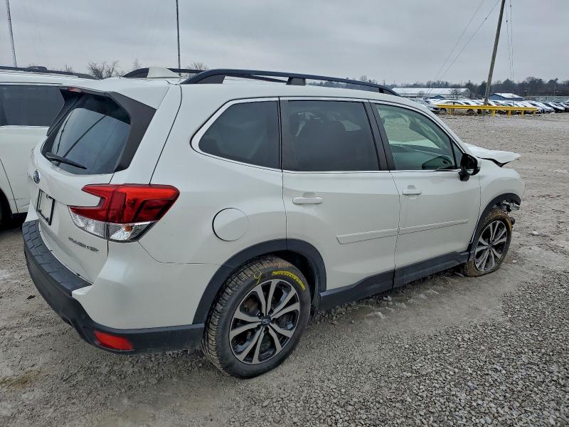 Photo 3 from auction – 2019 SUBARU FORESTER with VIN JF2SKAUC1KH401530