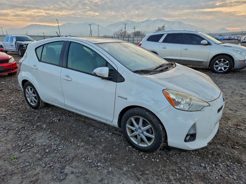 Photo 4 from auction – 2012 TOYOTA PRIUS C with VIN JTDKDTB34C1024886