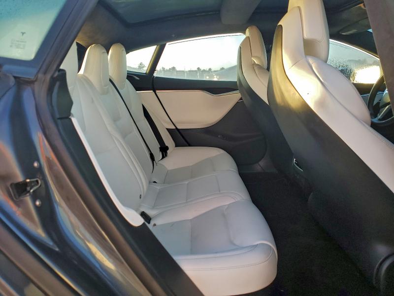 Photo 11 from auction – 2018 TESLA MODEL S with VIN 5YJSA1E22JF237274