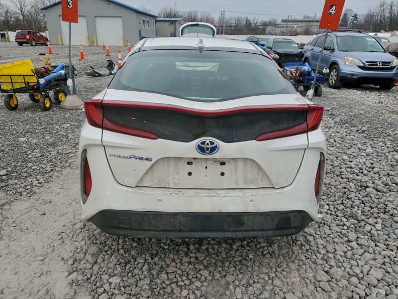 Photo 6 from auction – 2017 TOYOTA PRIUS PRIM with VIN JTDKARFPXH3042541