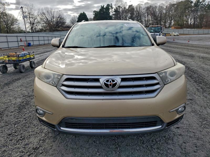 Photo 5 from auction – 2013 TOYOTA HIGHLANDER with VIN 5TDYK3EH3DS121377