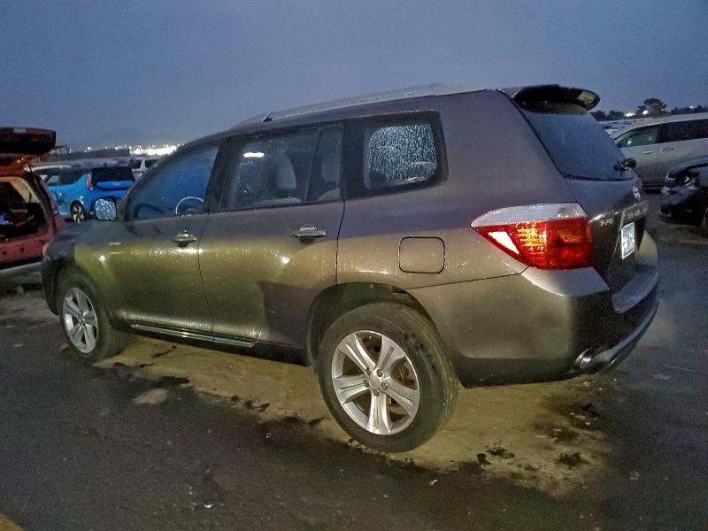 Photo 2 from auction – 2008 TOYOTA HIGHLANDER with VIN JTEDS43A282017272