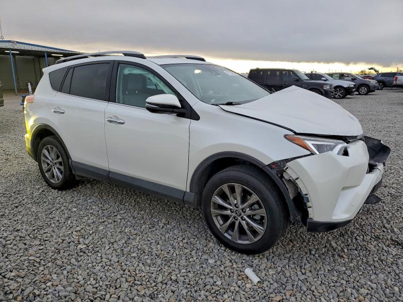 Photo 4 from auction – 2017 TOYOTA RAV4 with VIN 2T3DFREV2HW552485