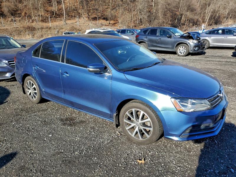 Photo 4 from auction – 2017 VOLKSWAGEN JETTA with VIN 3VWDB7AJXHM202488