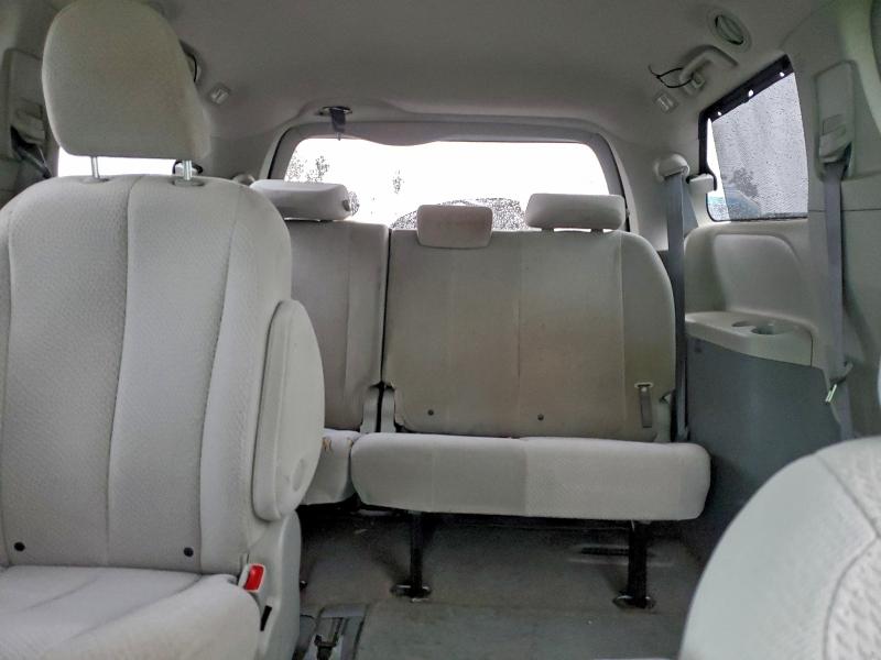 Photo 10 from auction – 2011 TOYOTA SIENNA LE with VIN 5TDKK3DC2BS079714