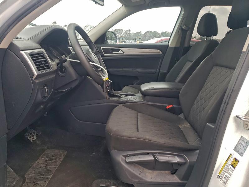 Photo 7 from auction – 2018 VOLKSWAGEN ATLAS S with VIN 1V2AP2CA3JC535905