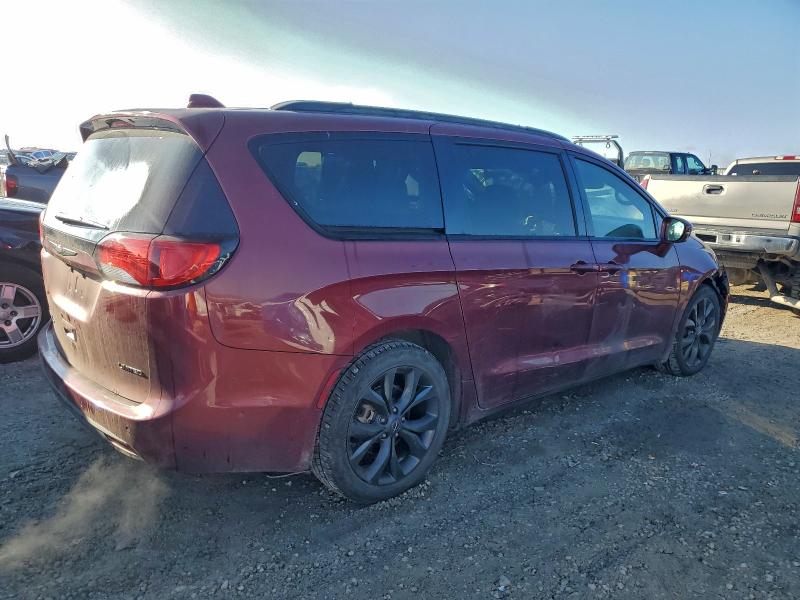 Photo 3 from auction – 2019 CHRYSLER PACIFICA with VIN 2C4RC1GG2KR706340