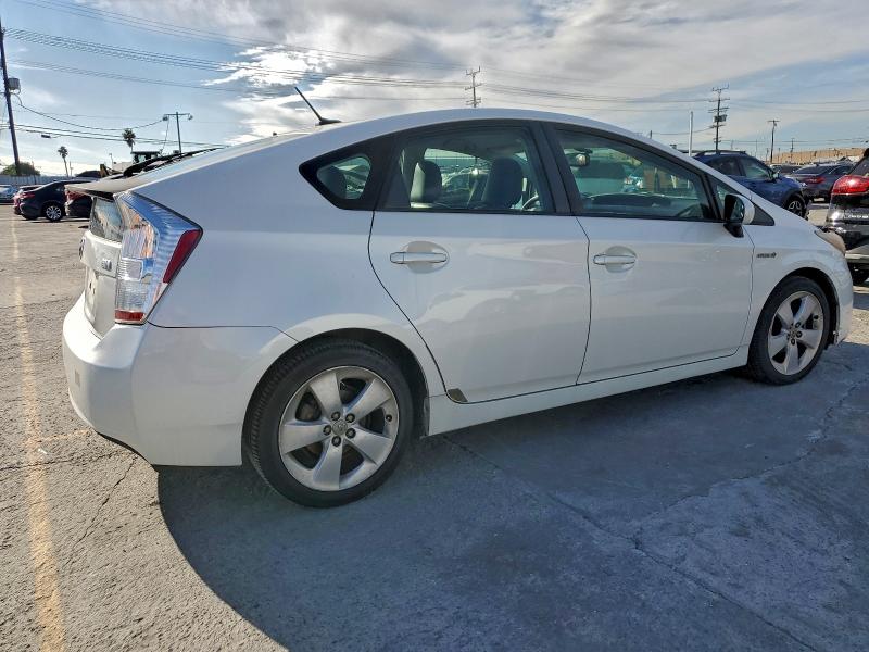 Photo 3 from auction – 2011 TOYOTA PRIUS with VIN JTDKN3DU7B5325839