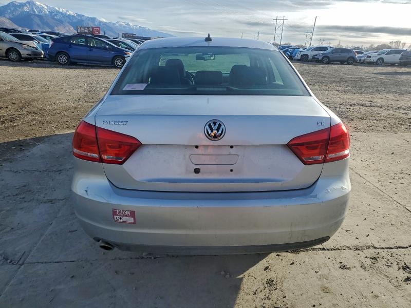 Photo 6 from auction – 2012 VOLKSWAGEN PASSAT with VIN 1VWBP7A30CC073813