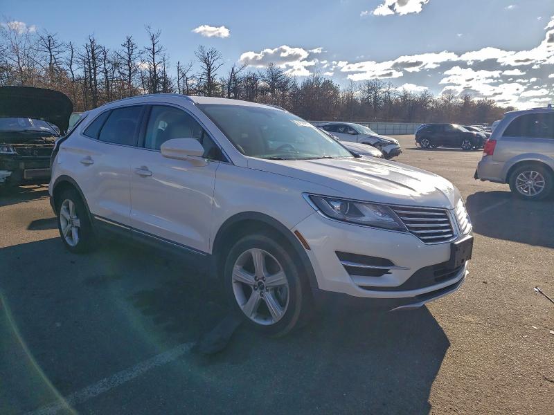Photo 4 from auction – 2017 LINCOLN MKC PREMIE with VIN 5LMCJ1D95HUL54621