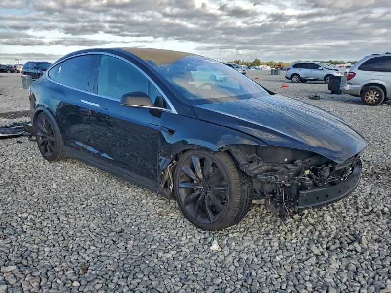 Photo 4 from auction – 2018 TESLA MODEL X with VIN 5YJXCBE2XJF088246