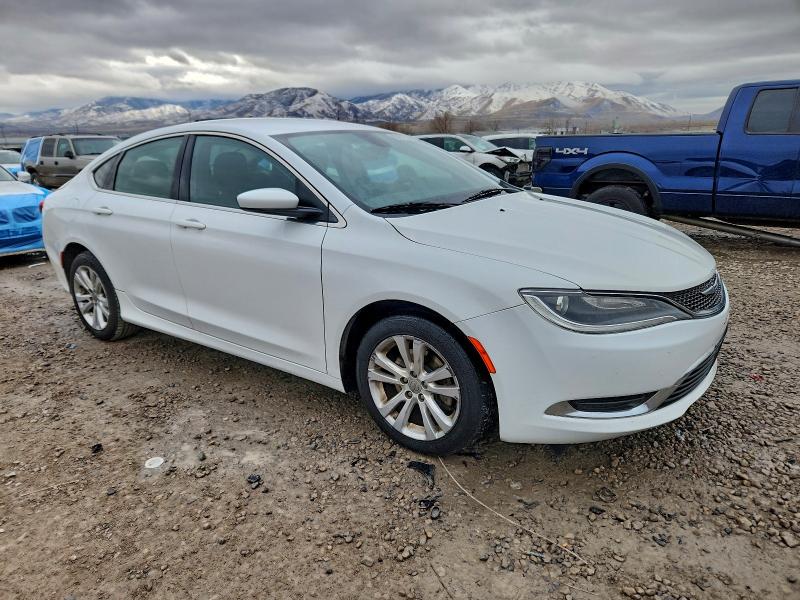 Photo 4 from auction – 2016 CHRYSLER 200 LIMITE with VIN 1C3CCCAB2GN156581