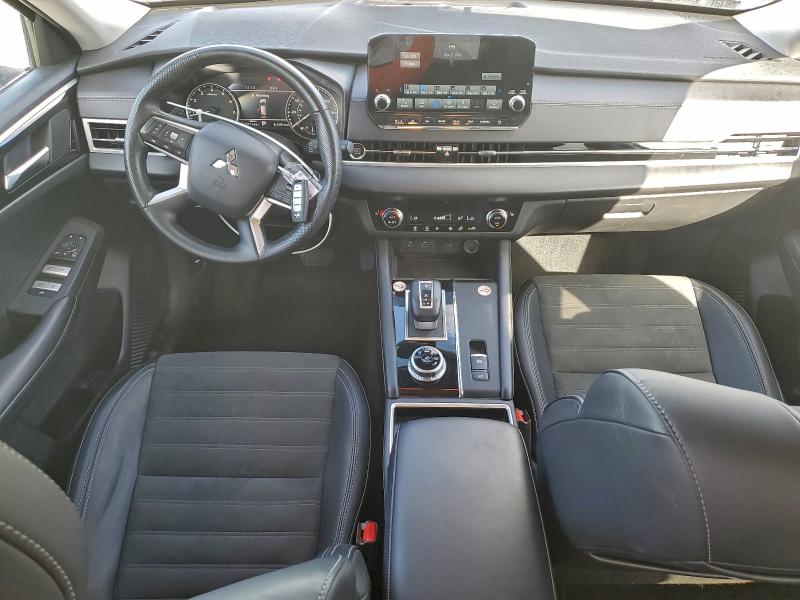 Photo 8 from auction – 2024 MITSUBISHI OUTLANDER with VIN JA4J3VA84RZ075560