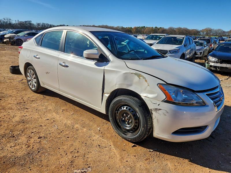 Photo 4 from auction – 2014 NISSAN SENTRA S with VIN 3N1AB7AP4EL663703
