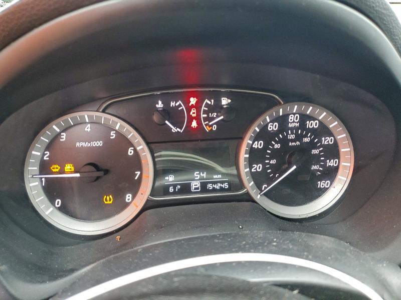 Photo 9 from auction – 2015 NISSAN SENTRA S with VIN 3N1AB7AP5FY249818