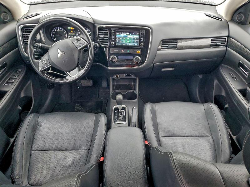 Photo 8 from auction – 2016 MITSUBISHI OUTLANDER with VIN JA4AZ3A36GZ000718
