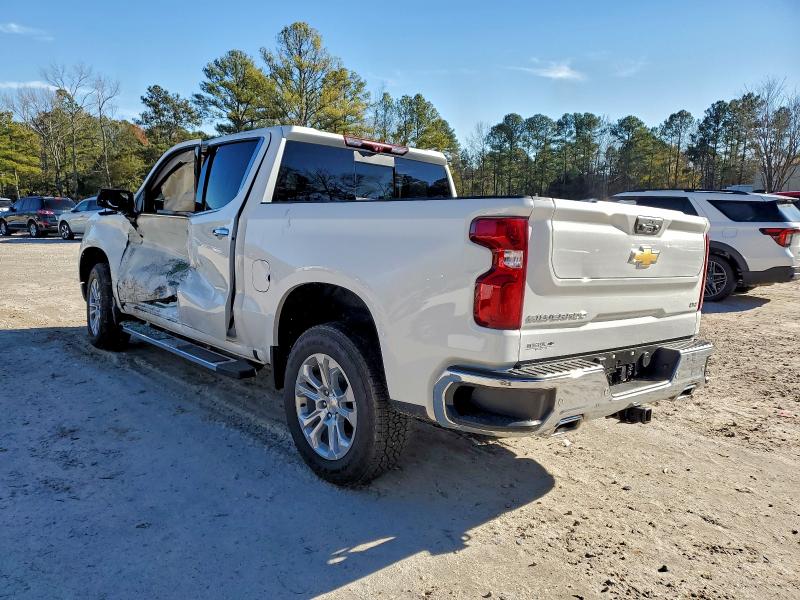 Photo 2 from auction – 2026 CHEVROLET SILVERADO with VIN 1GCUKGE81TZ186201