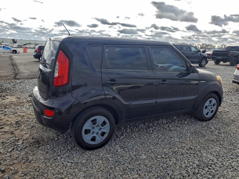 Photo 3 from auction – 2012 KIA SOUL with VIN KNDJT2A56C7744957