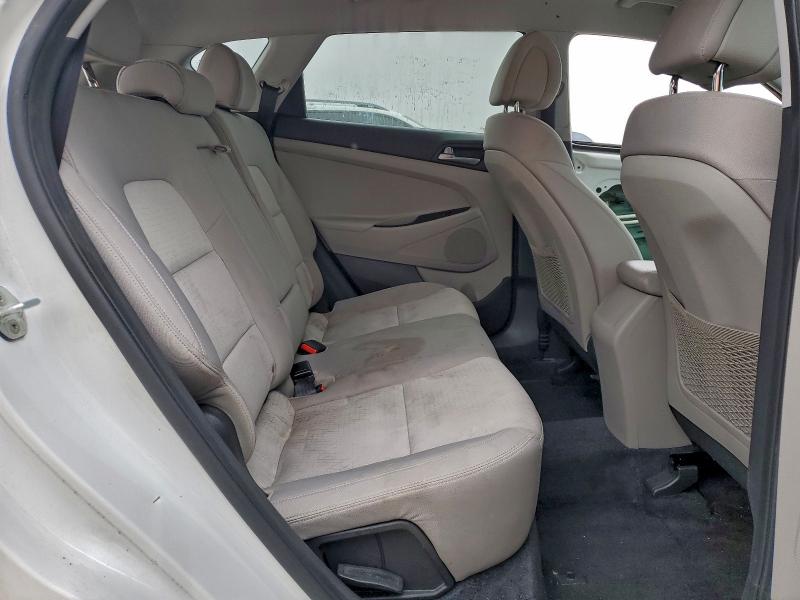 Photo 11 from auction – 2016 HYUNDAI TUCSON with VIN KM8J33A44GU062191