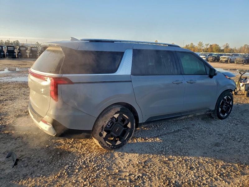 Photo 3 from auction – 2025 KIA CARNIVAL E with VIN KNDNC5K36S6547016