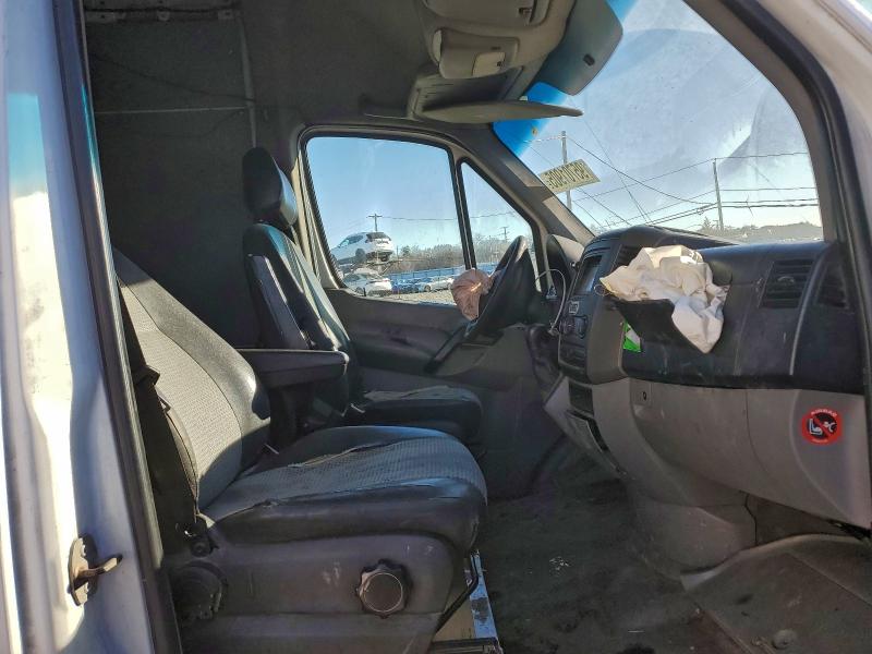 Photo 11 from auction – 2007 DODGE SPRINTER 3 with VIN WD0PF445675183869