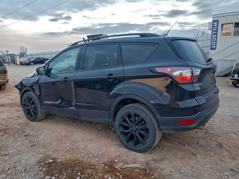 Photo 2 from auction – 2017 FORD ESCAPE SE with VIN 1FMCU0GD1HUC10374