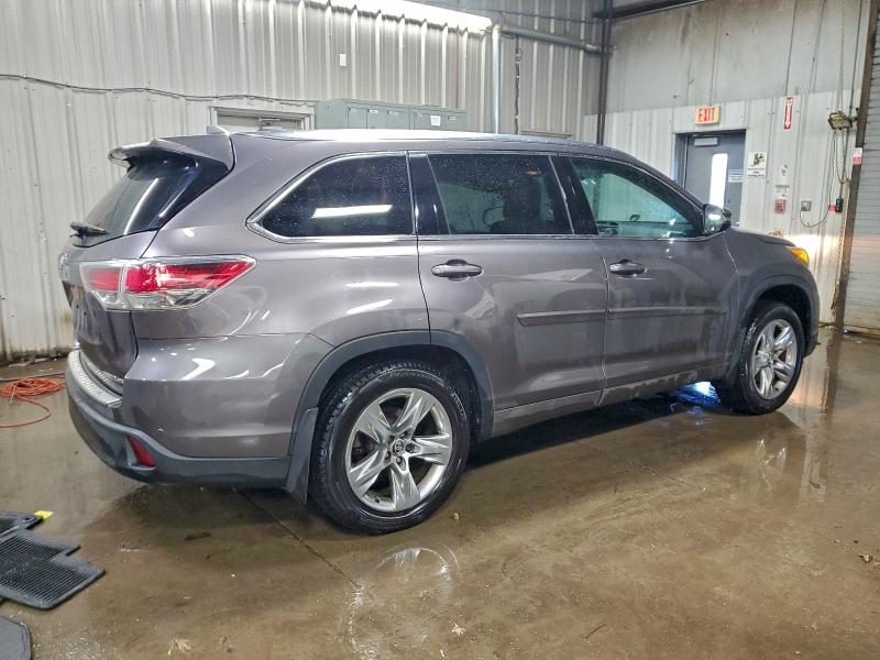 Photo 3 from auction – 2016 TOYOTA HIGHLANDER with VIN 5TDDKRFHXGS225823