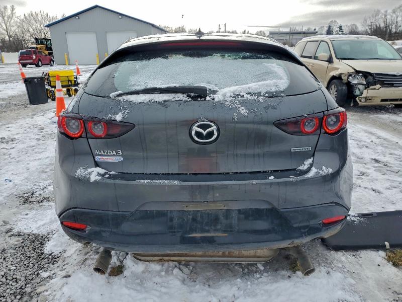 Photo 6 from auction – 2019 MAZDA 3 PREMIUM with VIN JM1BPANM5K1116958