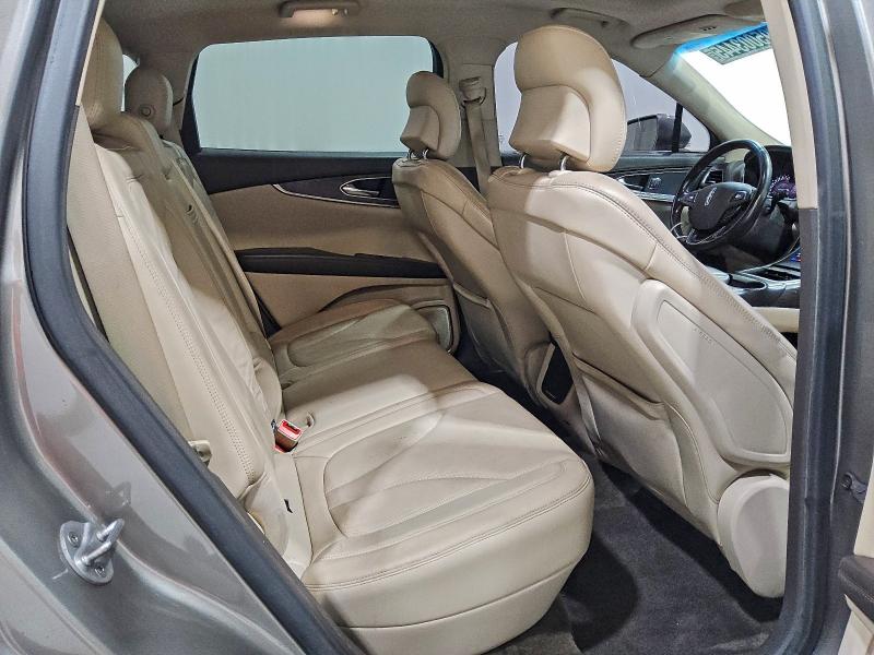 Photo 11 from auction – 2016 LINCOLN MKX RESERV with VIN 2LMTJ6LR9GBL62781