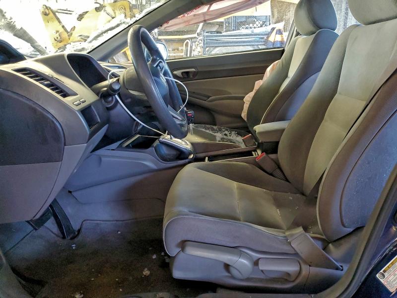 Photo 7 from auction – 2010 HONDA CIVIC LX with VIN 19XFA1F58AE022899