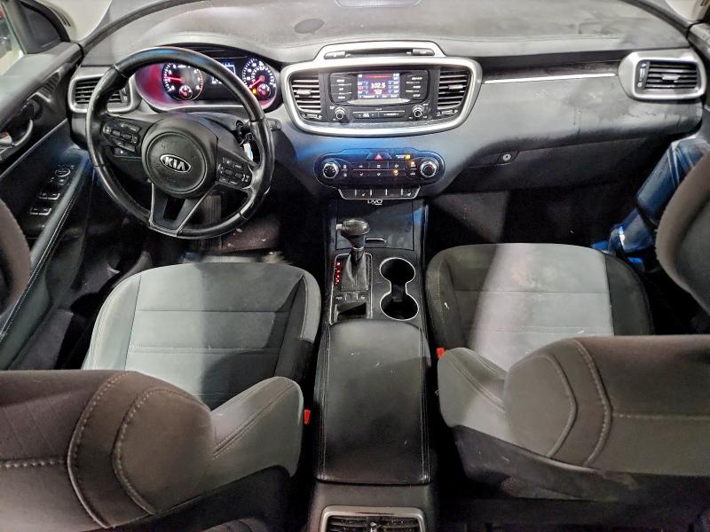 Photo 8 from auction – 2016 KIA SORENTO LX with VIN 5XYPG4A30GG183429
