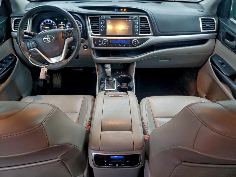 Photo 8 from auction – 2016 TOYOTA HIGHLANDER with VIN 5TDJKRFH6GS231041