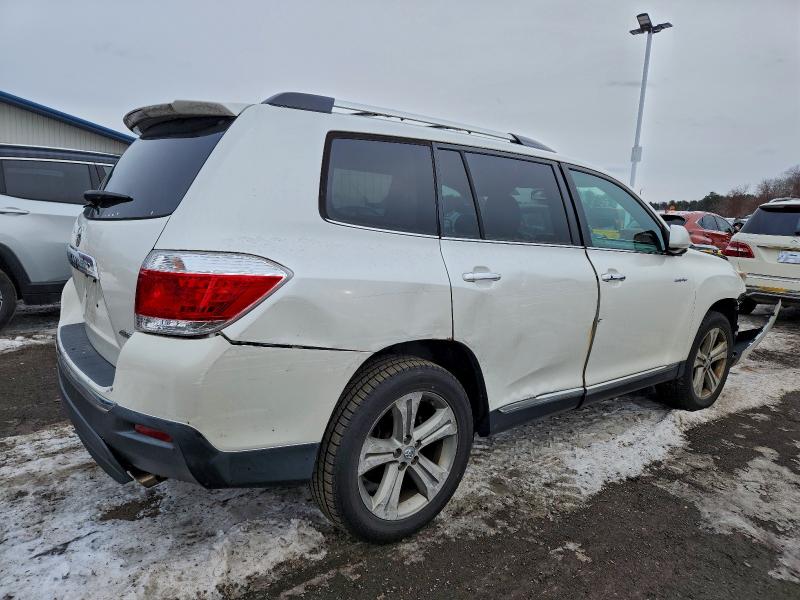 Photo 3 from auction – 2012 TOYOTA HIGHLANDER with VIN 5TDDK3EH4CS148648