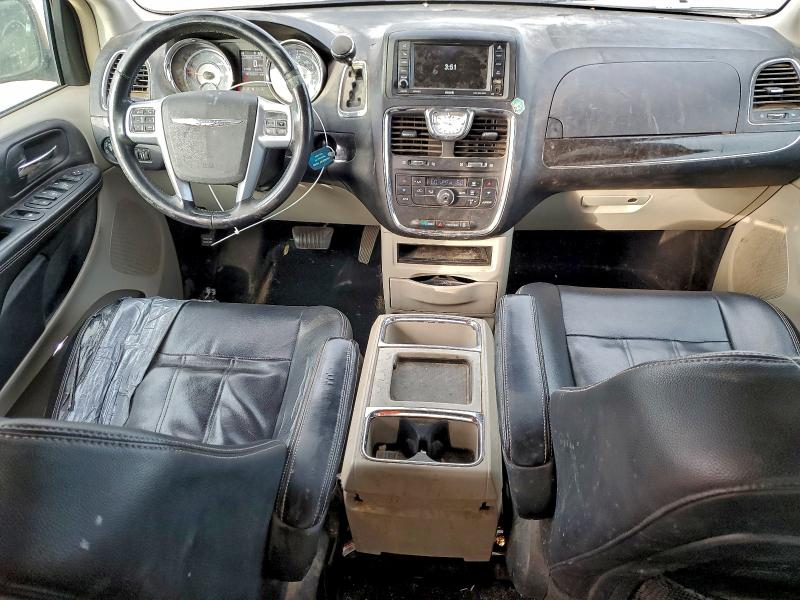 Photo 8 from auction – 2013 CHRYSLER TOWN & COU with VIN 2C4RC1BG3DR657465