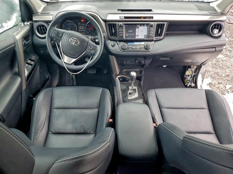 Photo 8 from auction – 2018 TOYOTA RAV4 LIMIT with VIN 2T3YFREV2JW450160