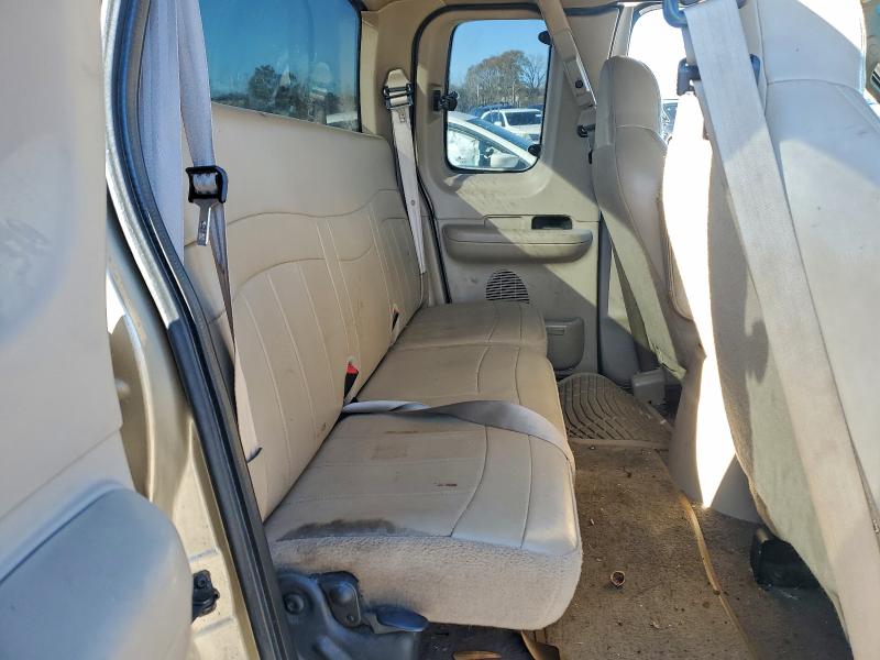 Zdjęcie 10 z aukcji – 2000 FORD F150 z VIN 1FTRX18W5YNA78516