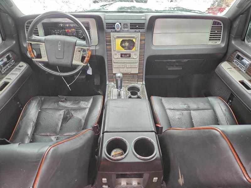 Photo 8 from auction – 2009 LINCOLN NAVIGATOR with VIN 5LMFU28589EJ00530