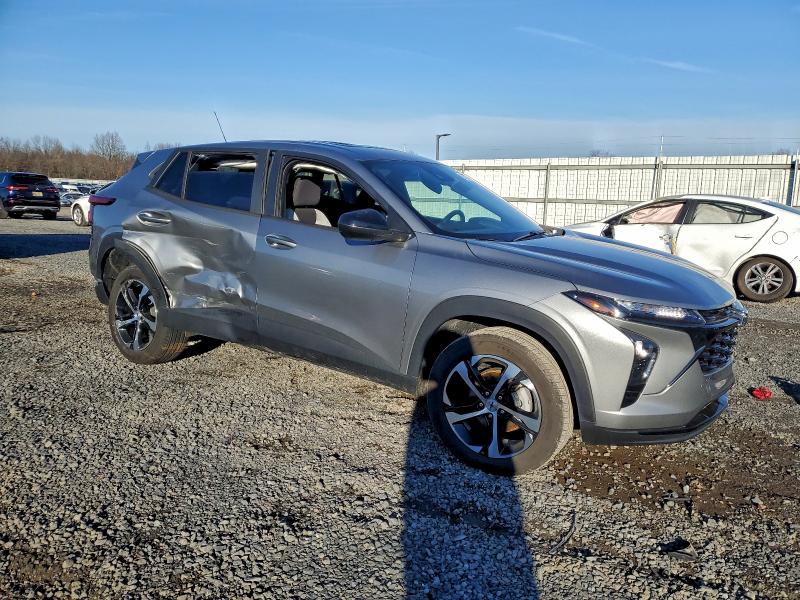 Photo 4 from auction – 2024 CHEVROLET TRAX 1RS with VIN KL77LGE22RC026701
