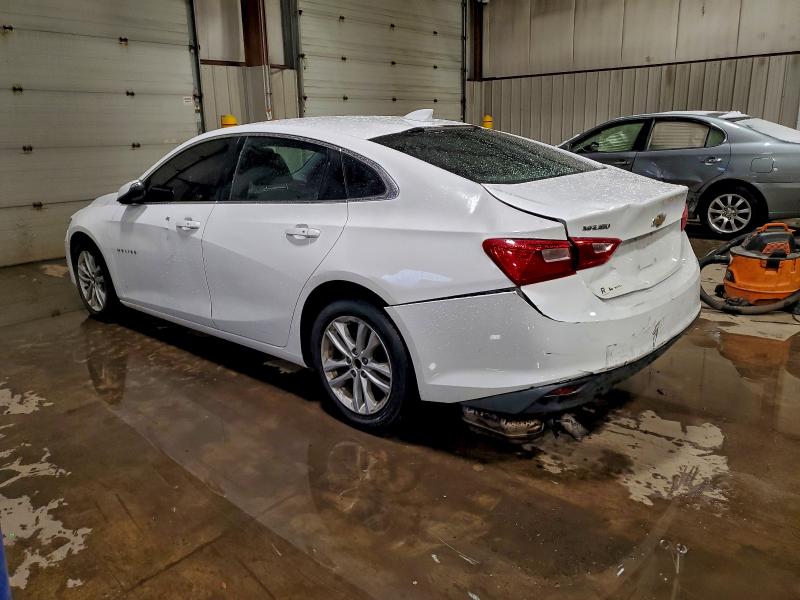 Photo 2 from auction – 2016 CHEVROLET MALIBU LT with VIN 1G1ZE5ST7GF334913