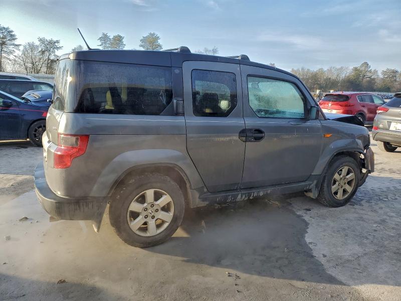 Photo 3 from auction – 2011 HONDA ELEMENT EX with VIN 5J6YH2H74BL003276