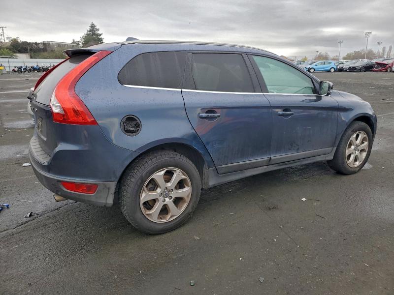 Photo 3 from auction – 2011 VOLVO XC60 3.2 with VIN YV4940DL9B2219950