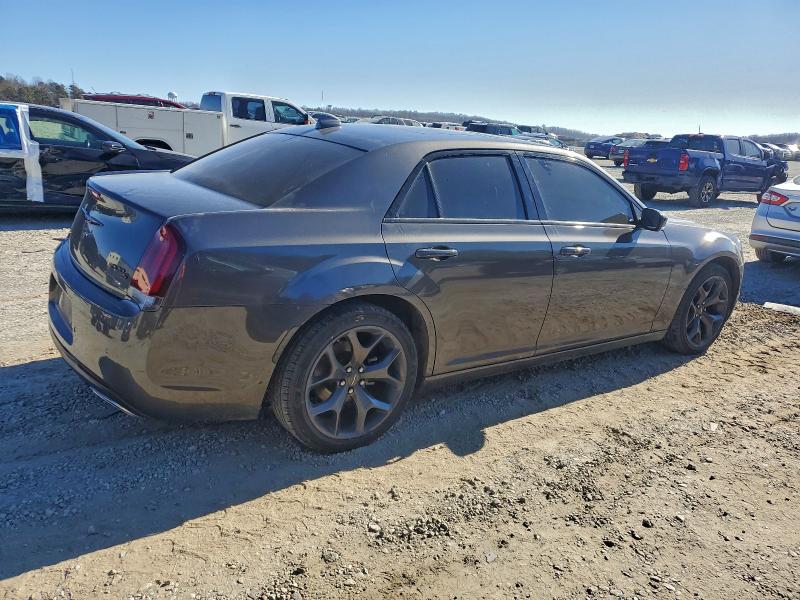 Photo 3 from auction – 2023 CHRYSLER 300 S with VIN 2C3CCABG3PH620436