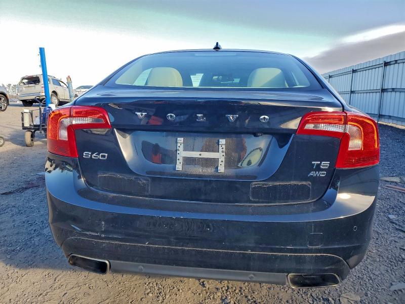 Photo 6 from auction – 2015 VOLVO S60 PLATIN with VIN YV1612TM4F2332063