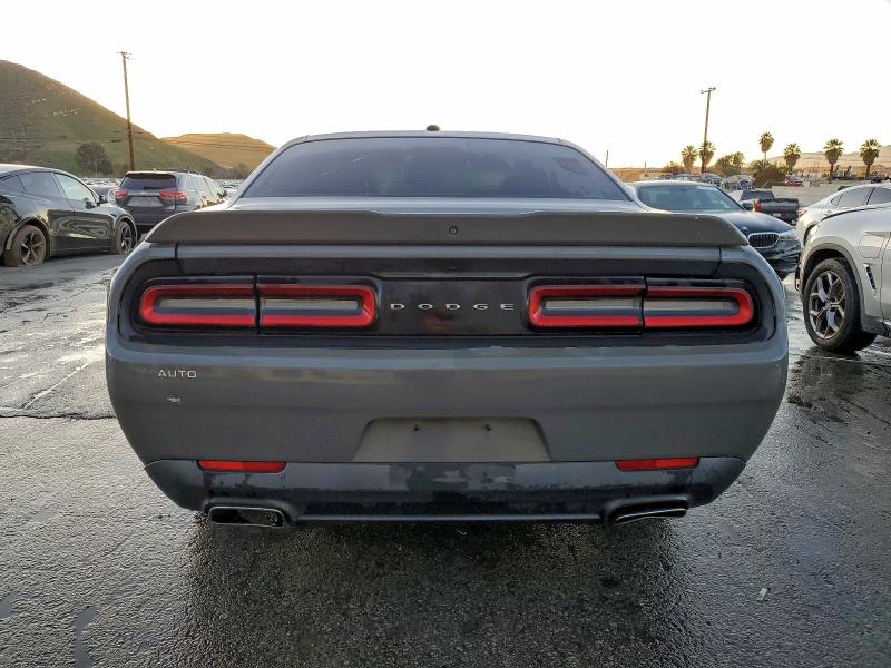 Photo 6 from auction – 2018 DODGE CHALLENGER with VIN 2C3CDZAG5JH227963