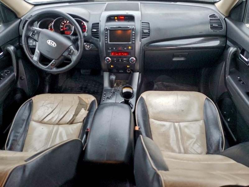 Photo 8 from auction – 2011 KIA SORENTO EX with VIN 5XYKU4A15BG016560